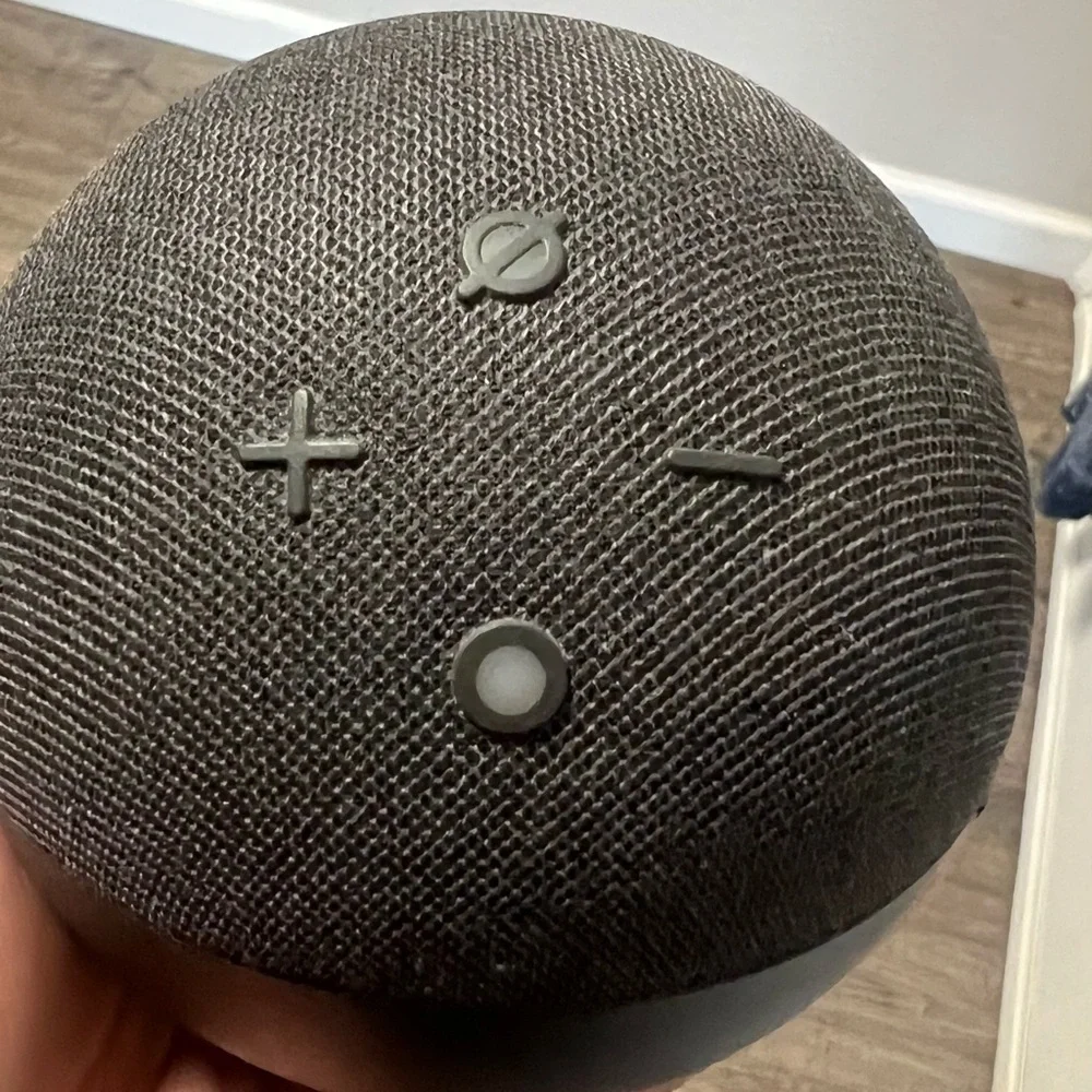 Alexa Echo Dot - Picture 1 of 2
